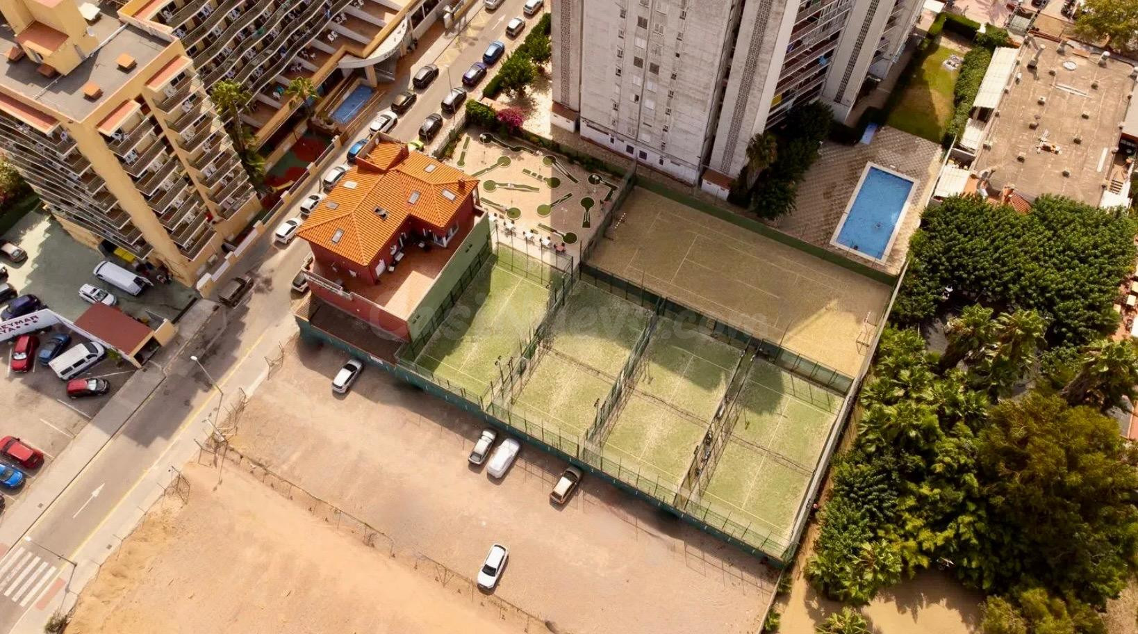 EN VENTA TERRENO EDIFICABLE EN BARRO