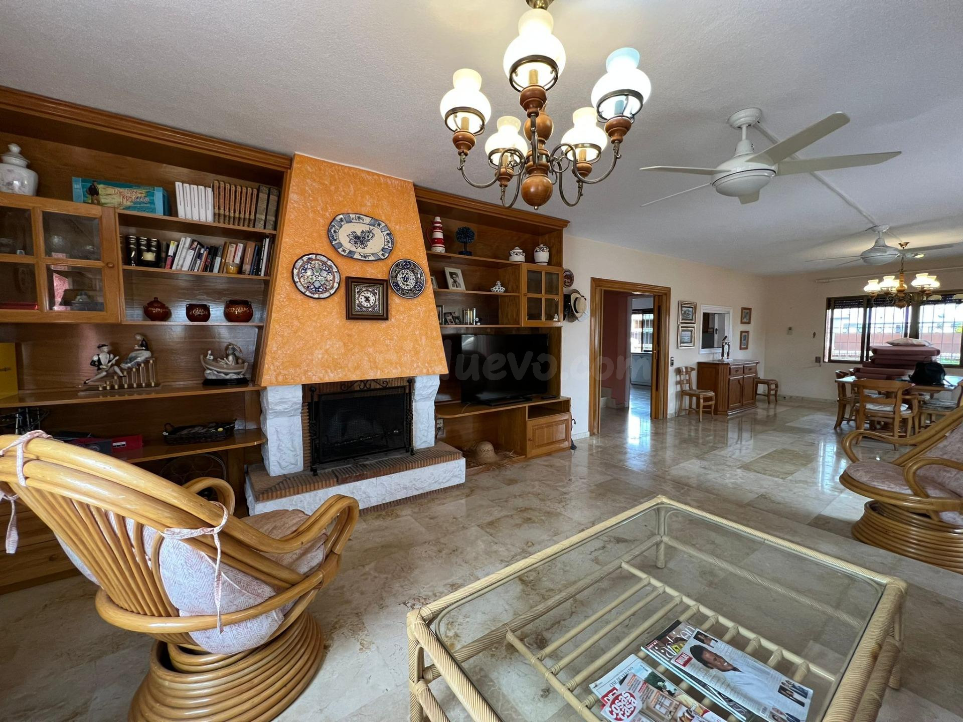 IMPRESIONANTE CHALET DE 5 DORMITORIOS EN CABO ROIG A TAN SOLO 350M DEL MAR!!!!