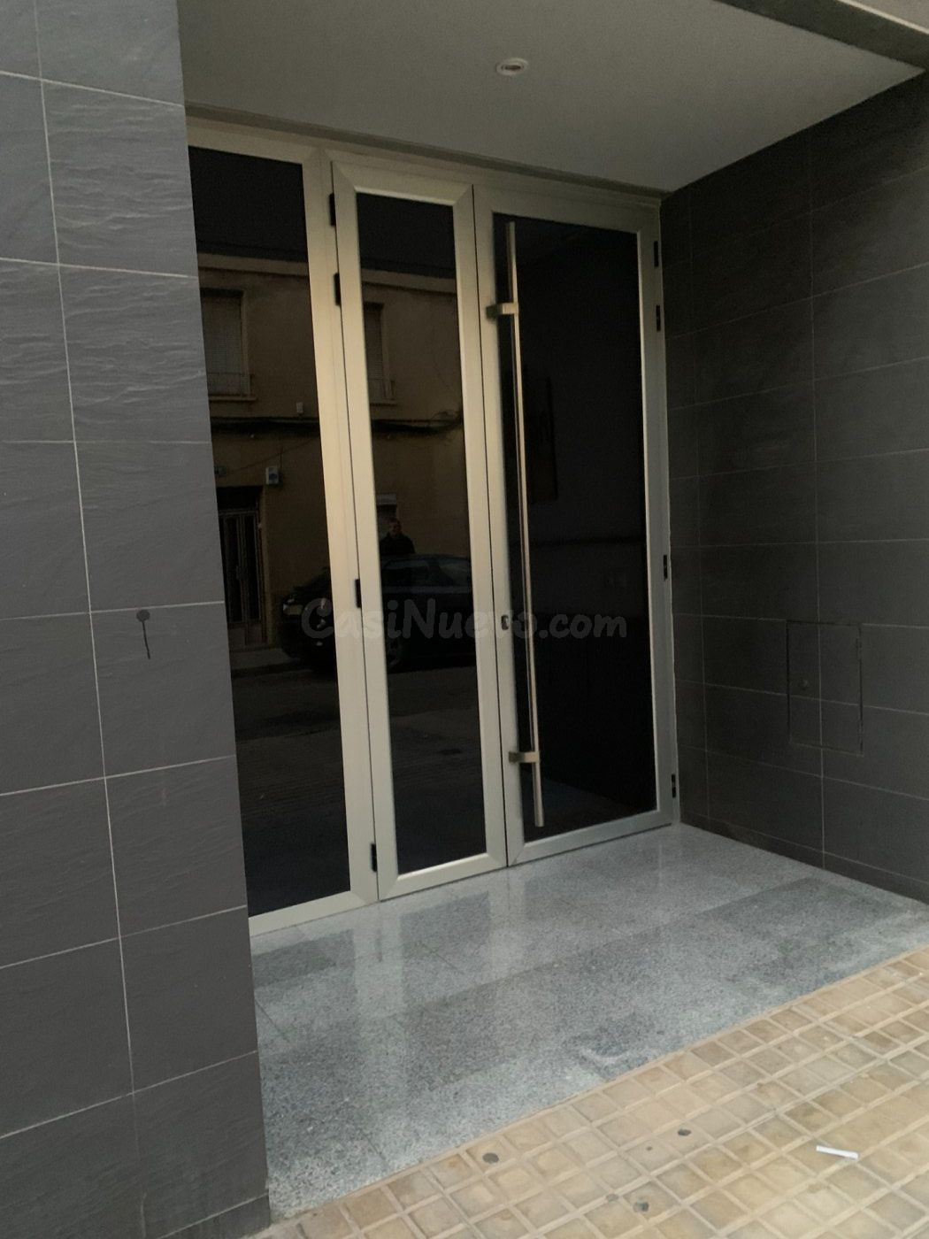 TRASTERO MUY CENTRICO A LA VENTA