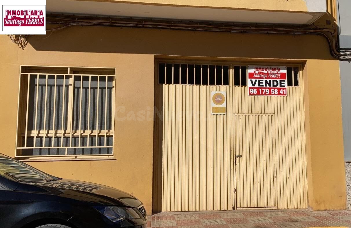 VENTA DE LOCAL COMERCIAL EN BENIFAIO CÉNTRICO Y CON MUY BUENA UBICACIÓN