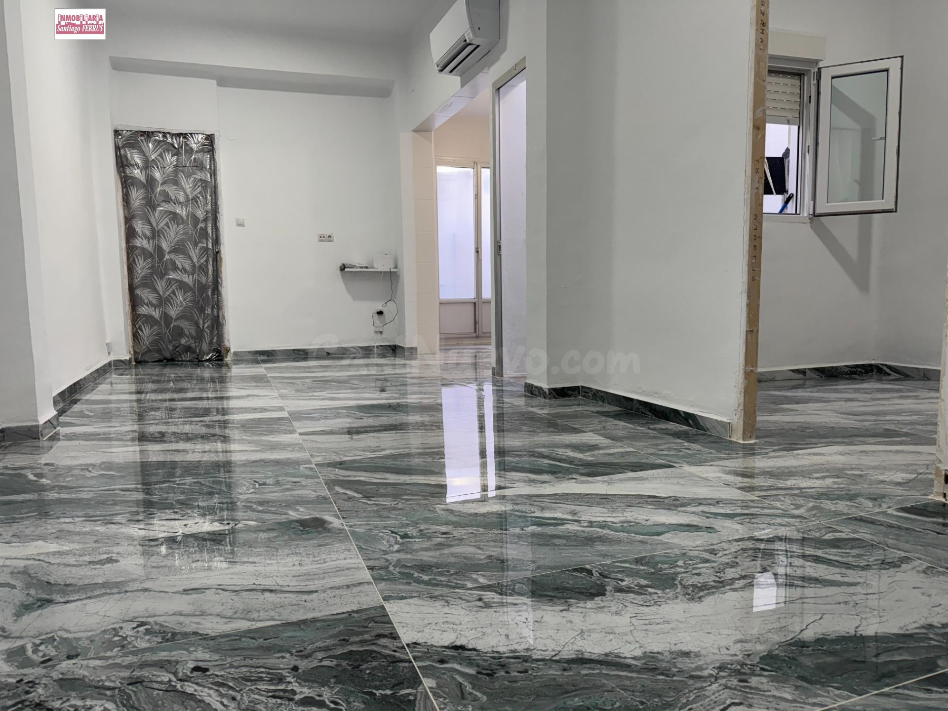 VENTA DE CASA EN BENIFAIO CON ACCESO POR DOS CALLES