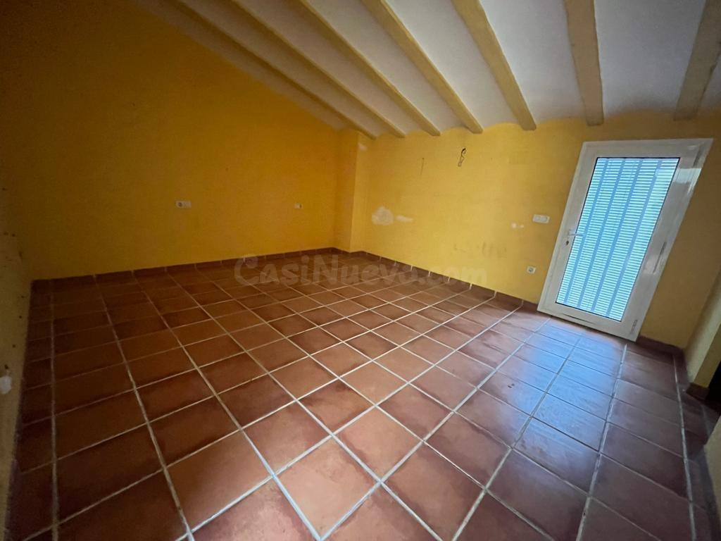 CASA EN VENDA AL CENTRE DE VALLBONA D'ANOIA - foto 4