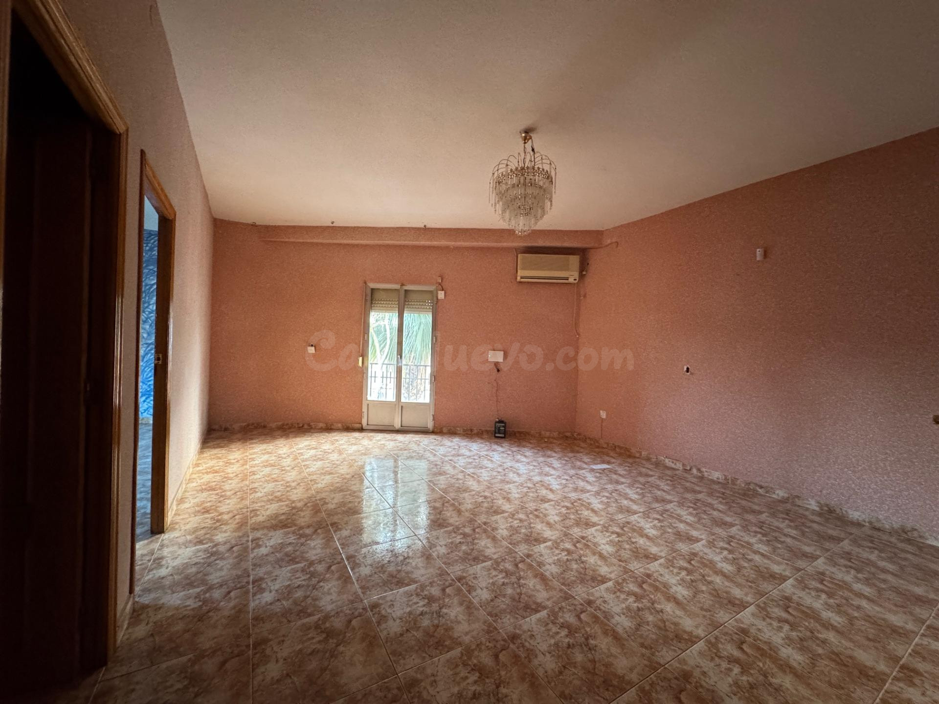 CASABANCO VENDE  PISO DE TRES DORMITORIOS EN HERRERA DEL DUQ - foto 3