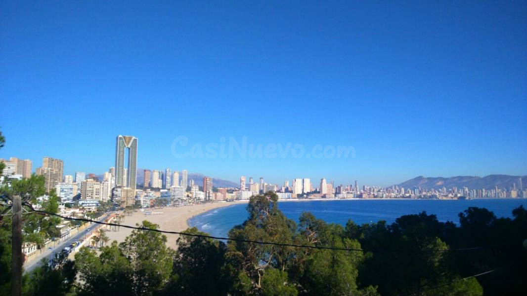 BONITO CHALET en PLAYA PONIENTE