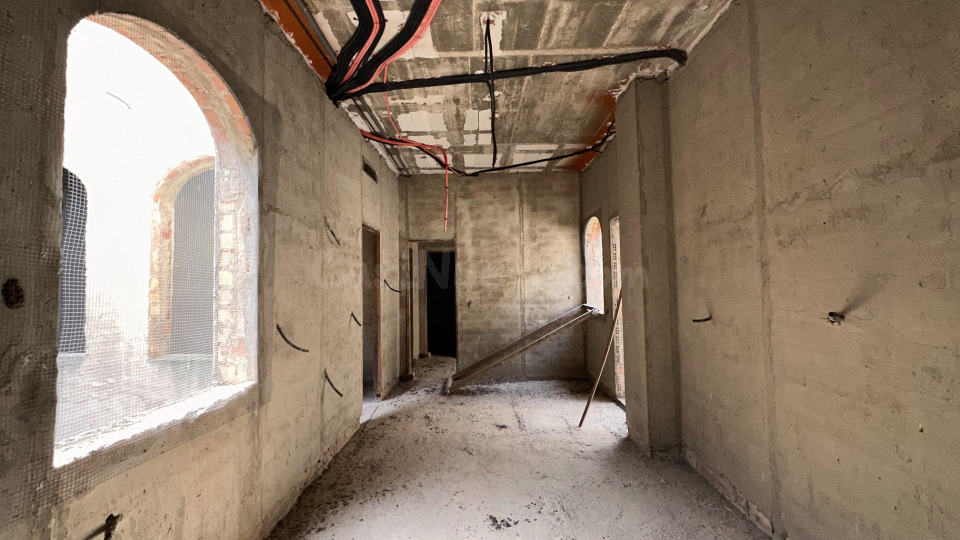 EDIFICIO EN CONSTRUCCIÓN EN EL CENTRO DE BOLLULLOS DEL CONDA - foto 2