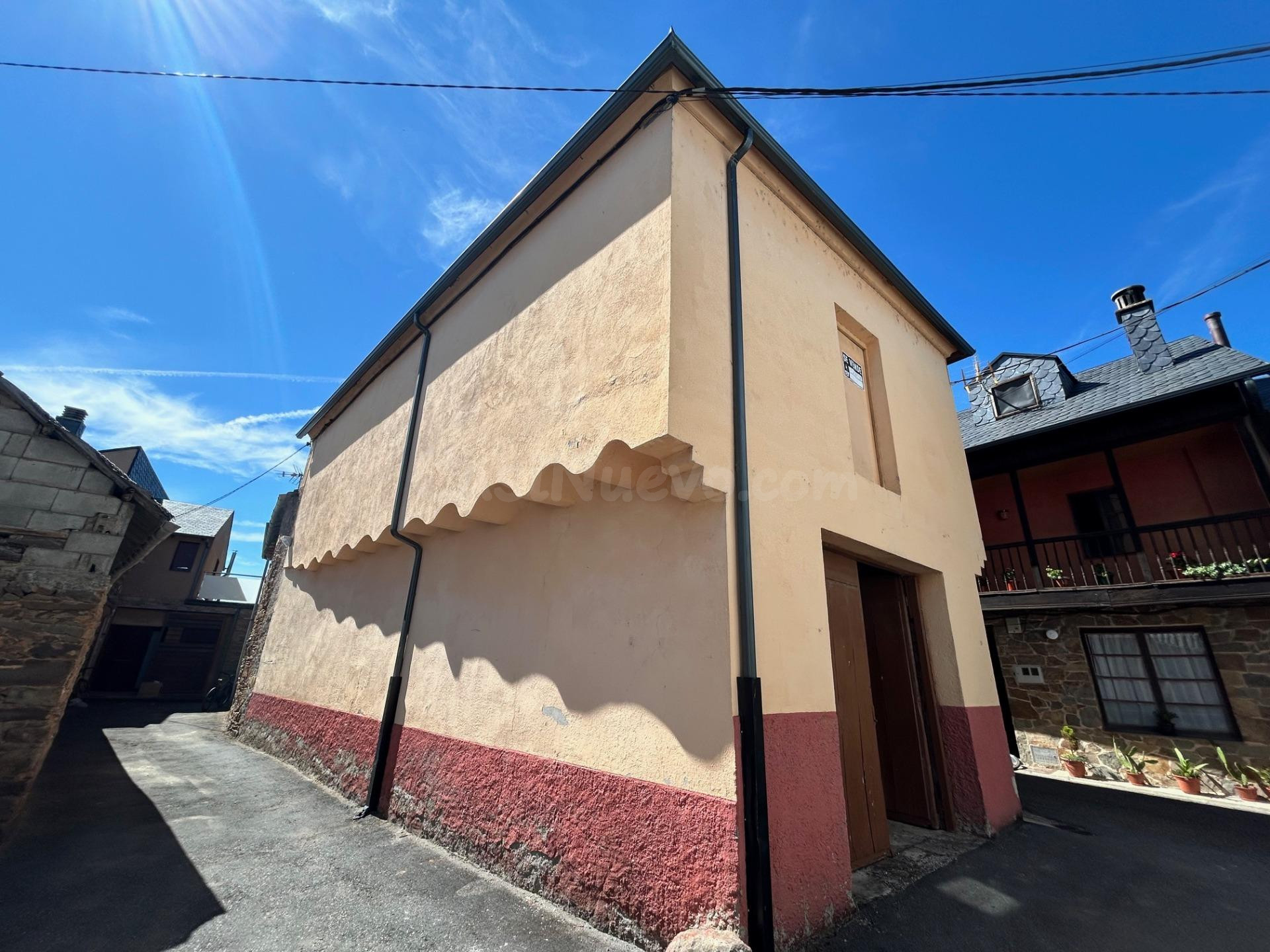 SE VENDE CASA EN NOCEDA DEL BIERZO