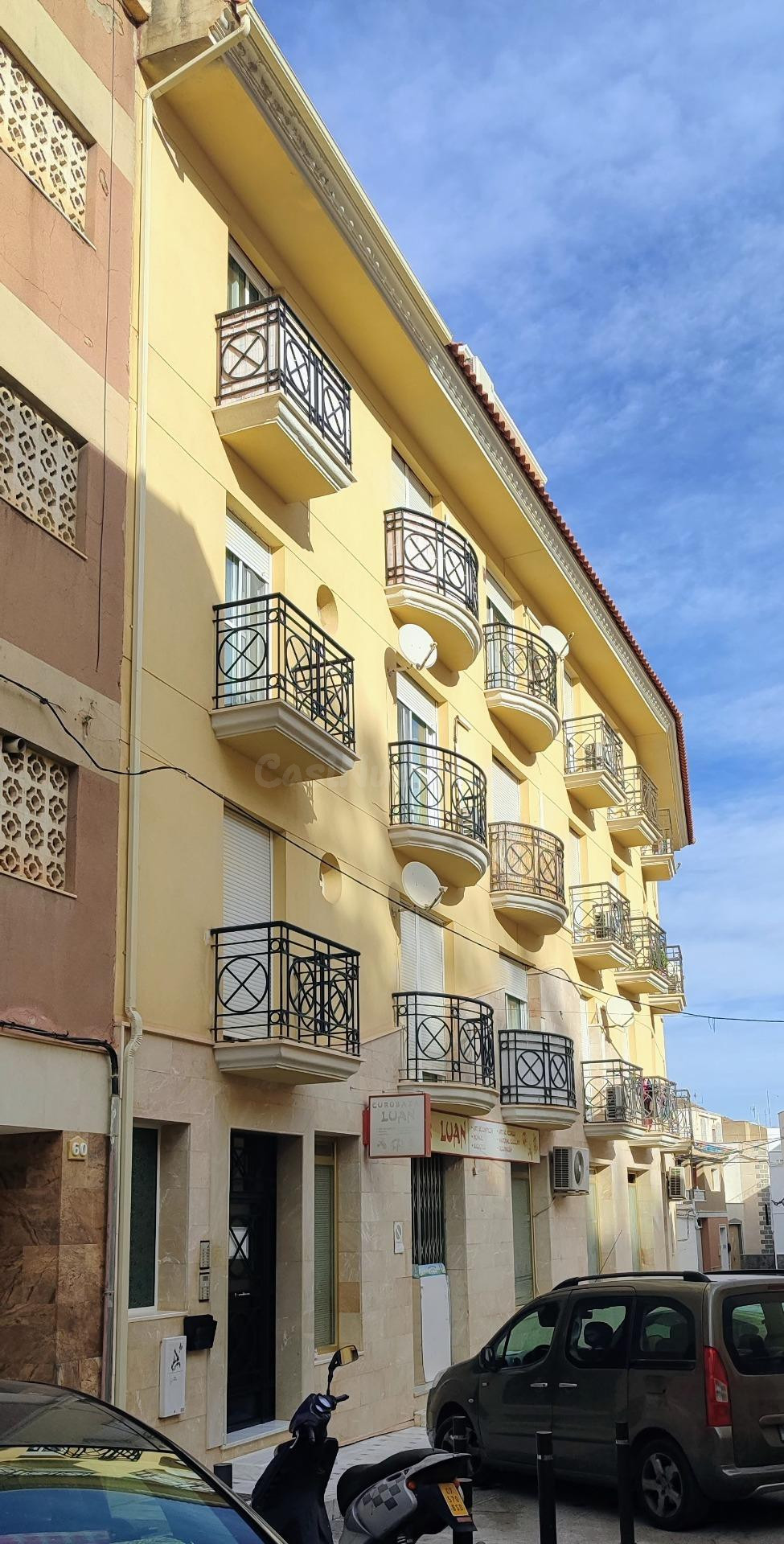 MACAEL ( ALMERÍA ). VENTA DE PISO DE 3 habitaciones CON ASCENSOR.