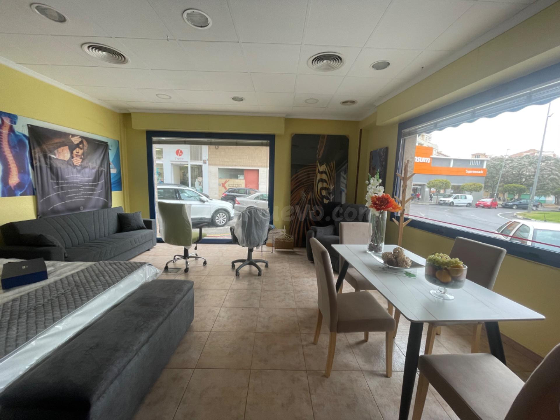 Local Comercial en Zona Privilegiada: Espacio Versátil, Máxima Seguridad y Exposición Ideal