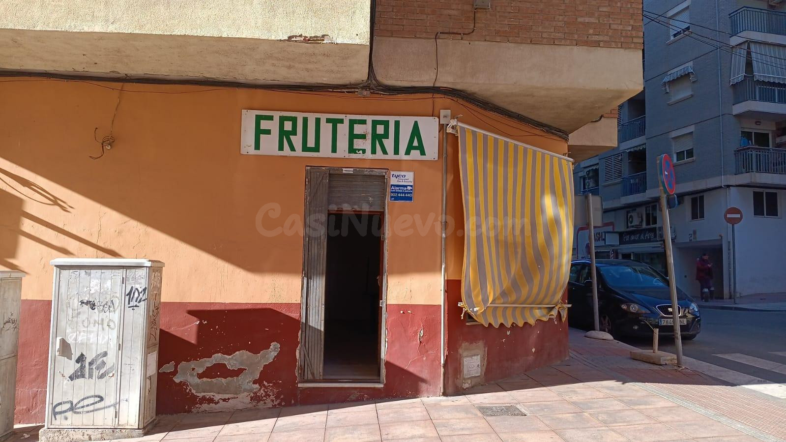 VENTA DE LOCAL FRUTERÍA