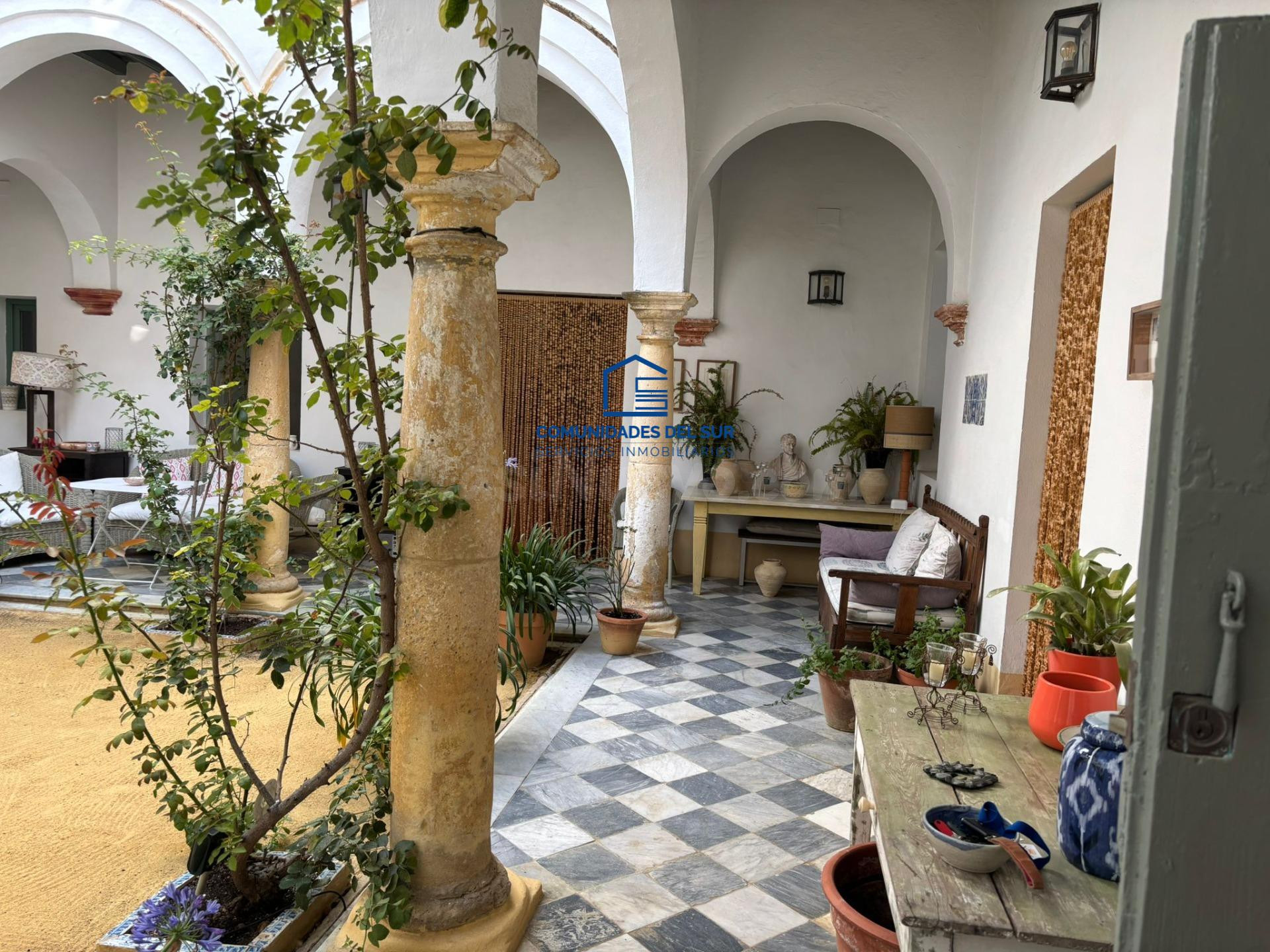 🏛 Casa Palacio con piscina privada y garajes junto a la Prioral | Alquiler de septiembre a junio