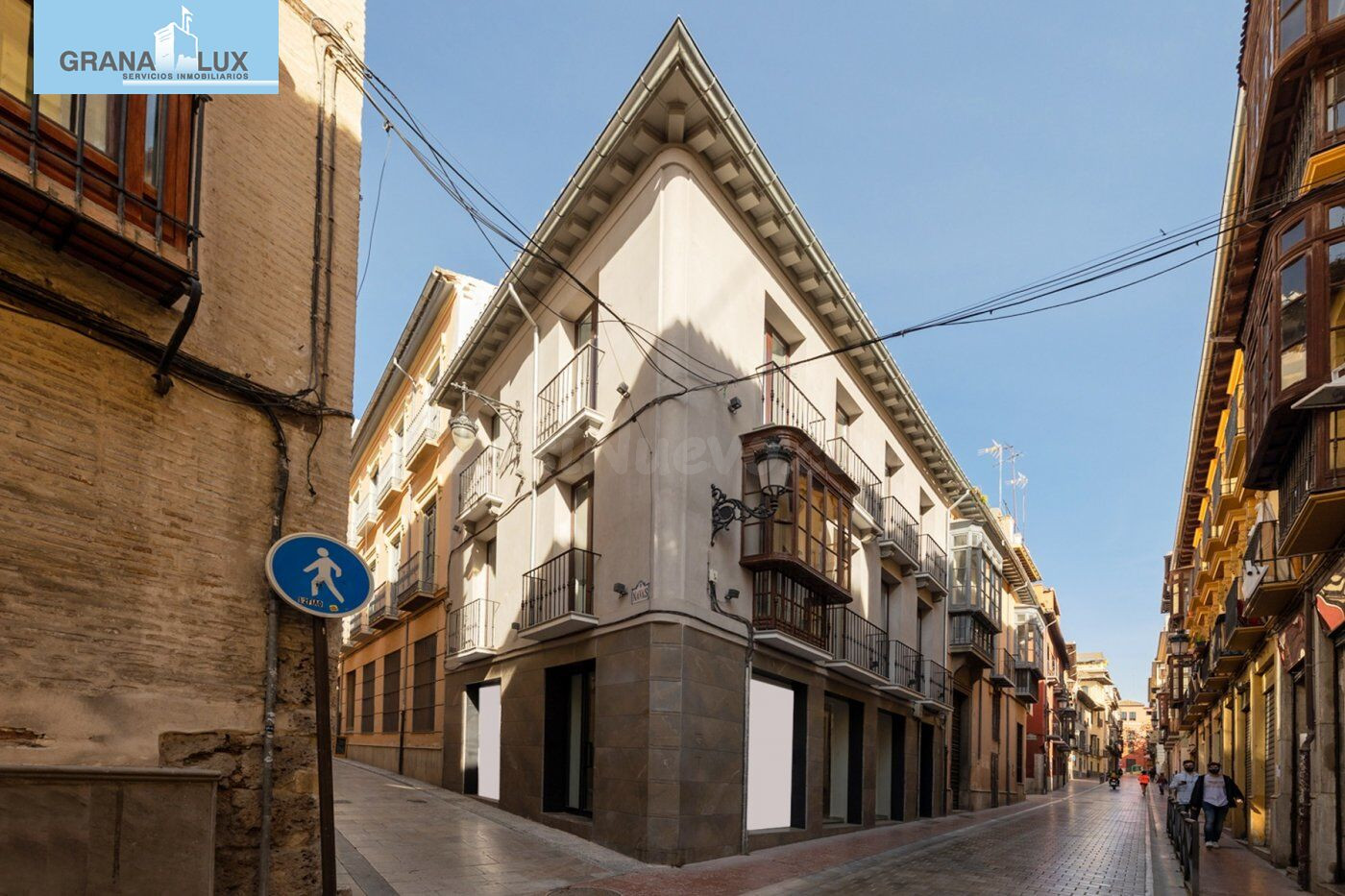 VENTA DE EDIFICIO SINGULAR EN RENTABILIDAD, ESQUINA SAN MATIAS-NAVAS