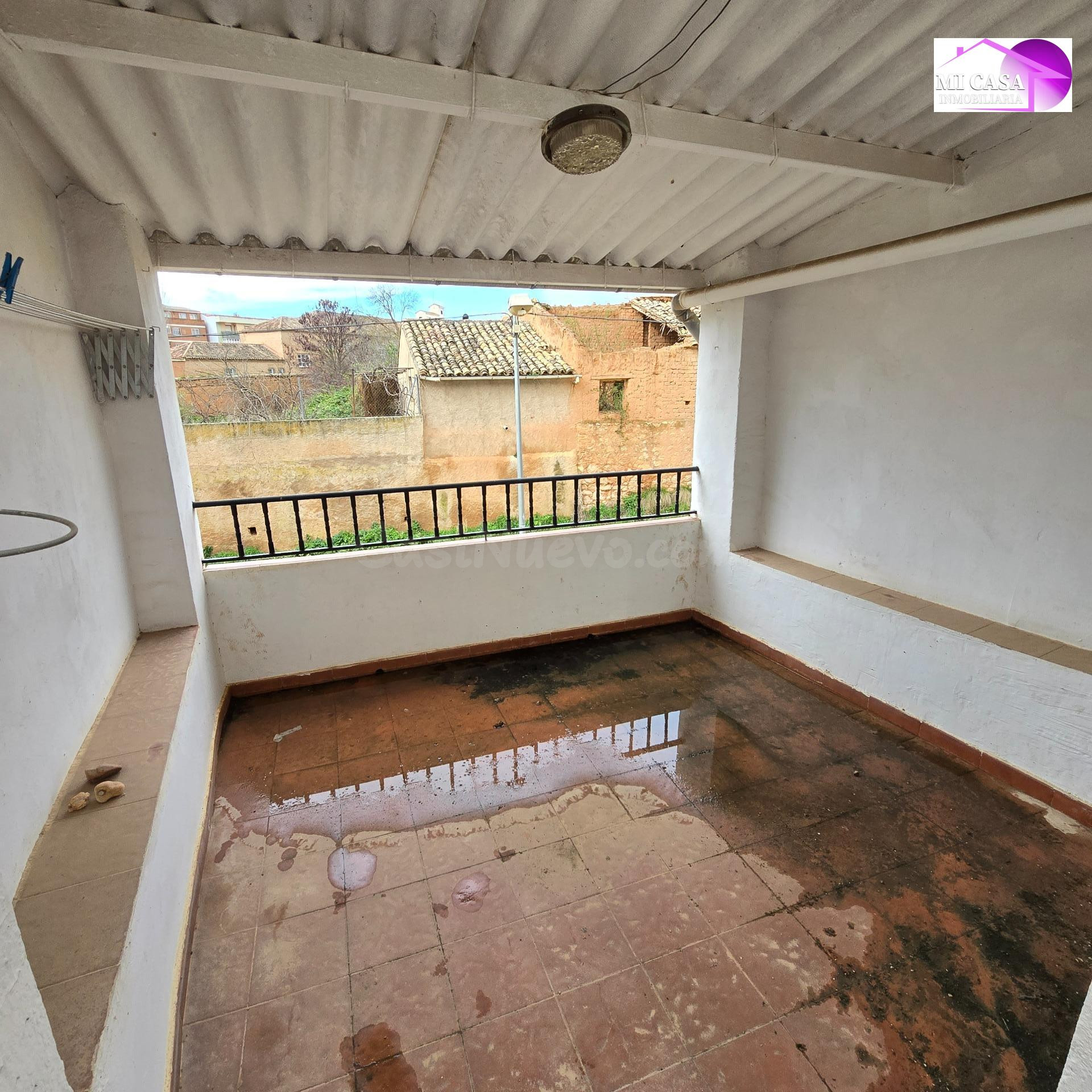 SE VENDE CASA DE PUEBLO EN EL CENTRO DE ARIZA - foto 3