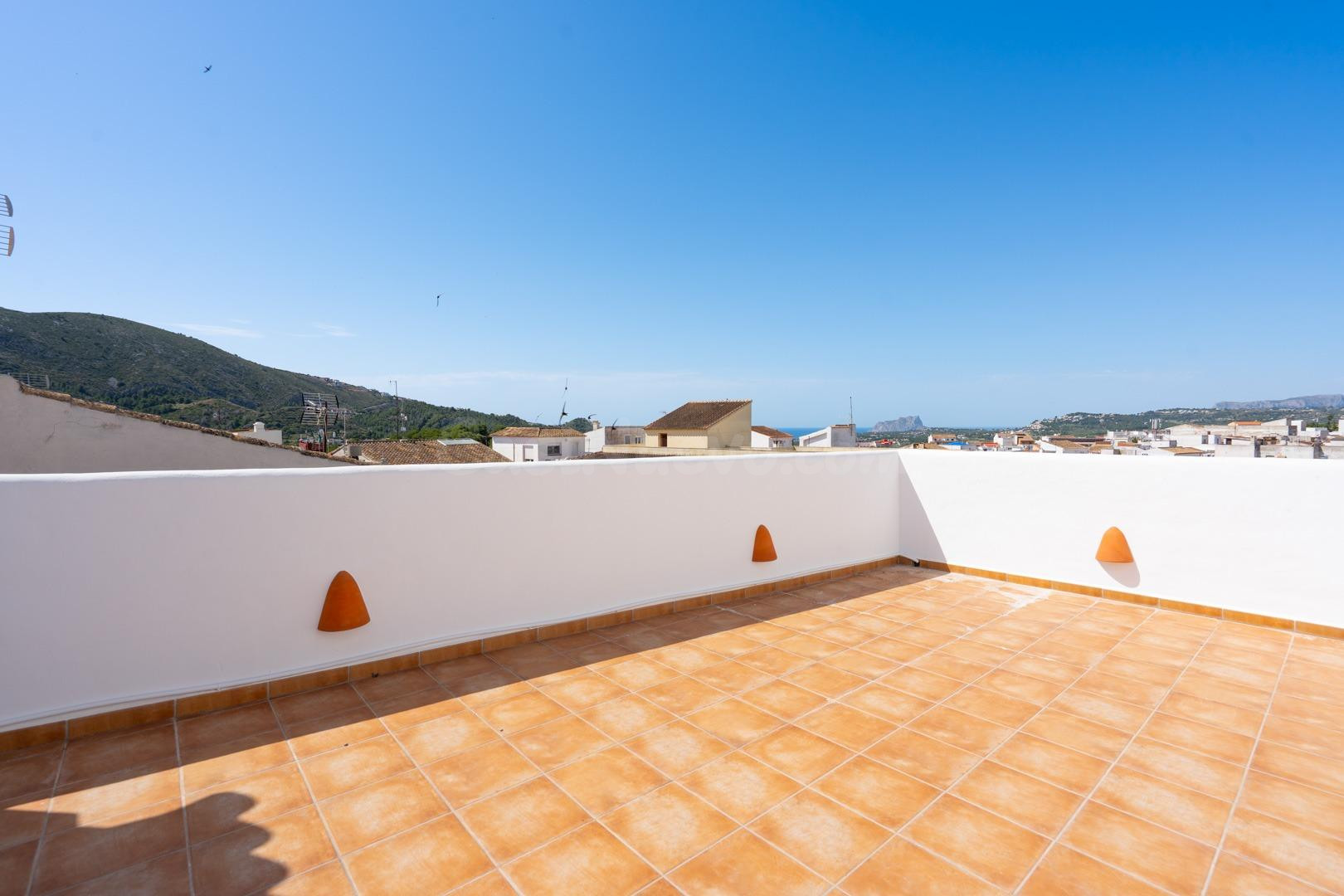 Casa de pueblo totalmente renovada en venta en Benitachell