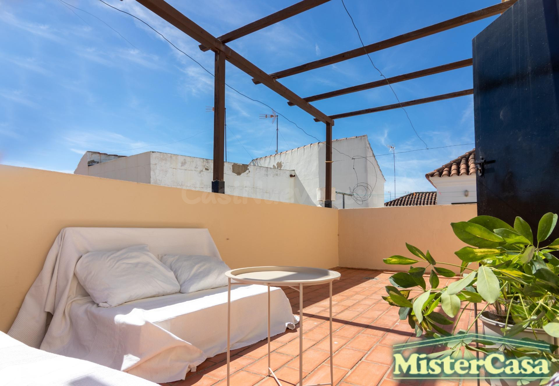 Chipiona, duplex 3 dormitorios, 2 baños, patio, solarium cerquita del mar MEJOR VER!!
