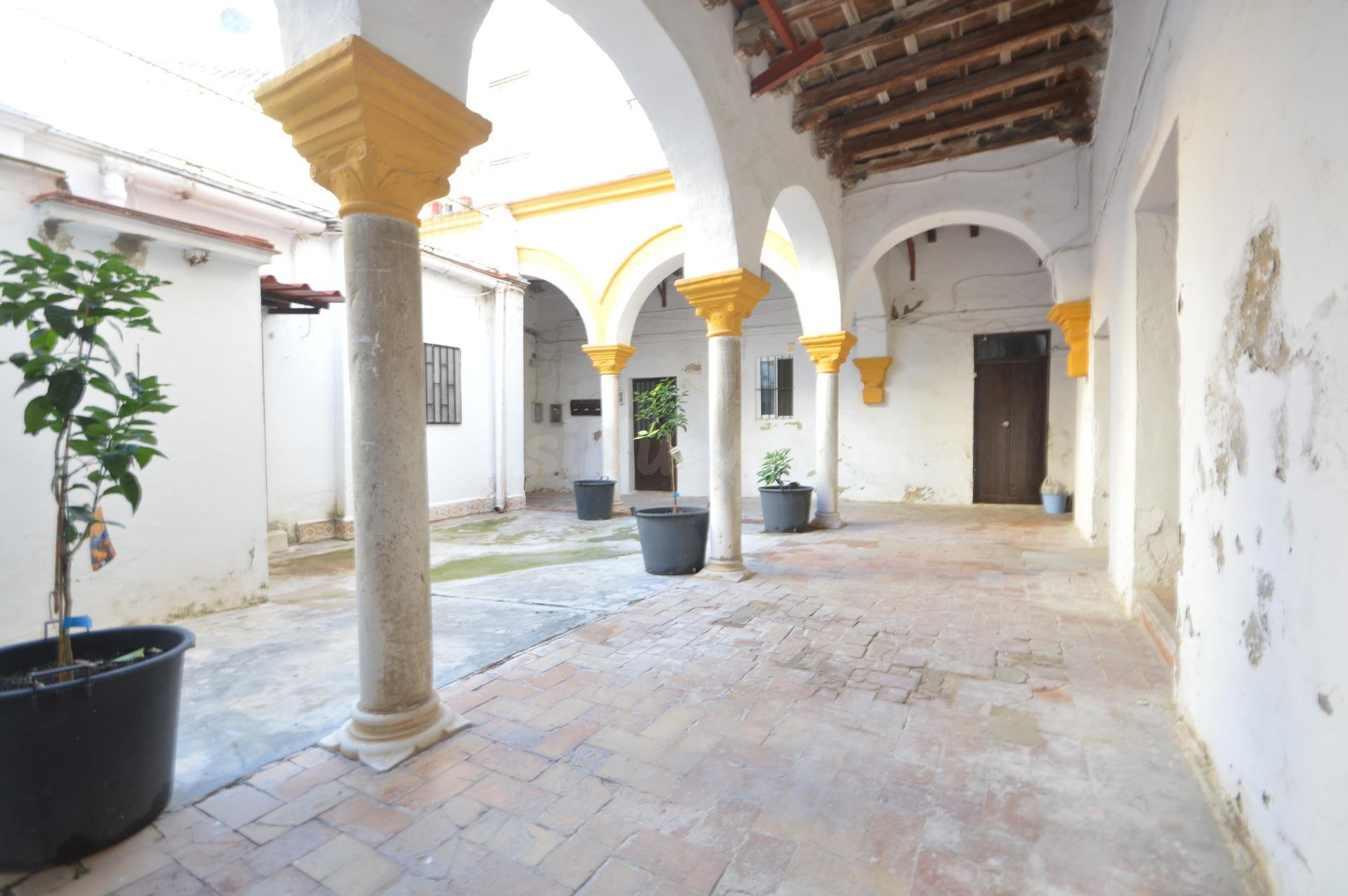 GRAN VIVIENDA DE 754 METROS JUNTO A IGLESIA SAN PEDRO