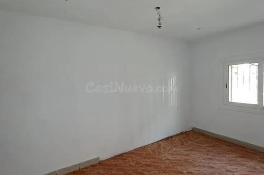 Se vende Piso en Sant Andreu de la Barca (Barcelona).