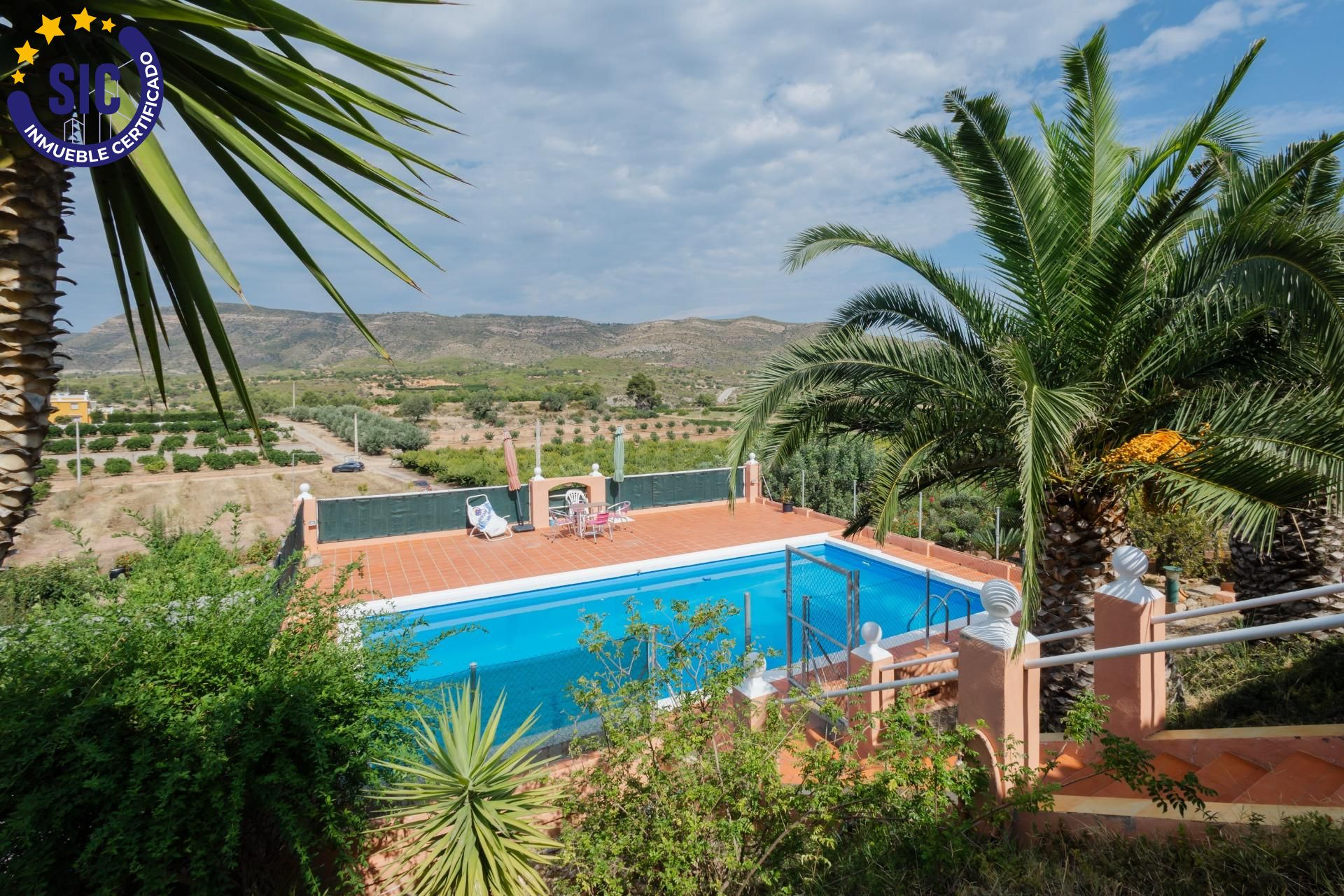 Chalet en venta en Gestalgar con 4 habitaciones, garaje y piscina a 1 Km de Bugarra