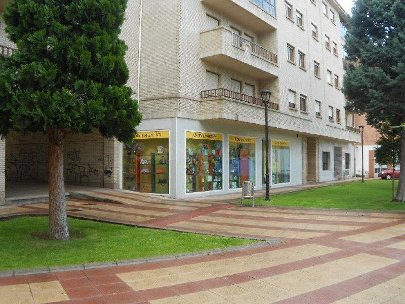 LOCAL COMERCIAL EN LA ROBLA