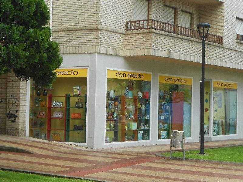 LOCAL COMERCIAL EN LA ROBLA - foto 2