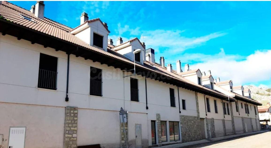 LOCALES COMERCIALES EN PUEBLA DE LILLO DESDE 58.000 EUROS - foto 3