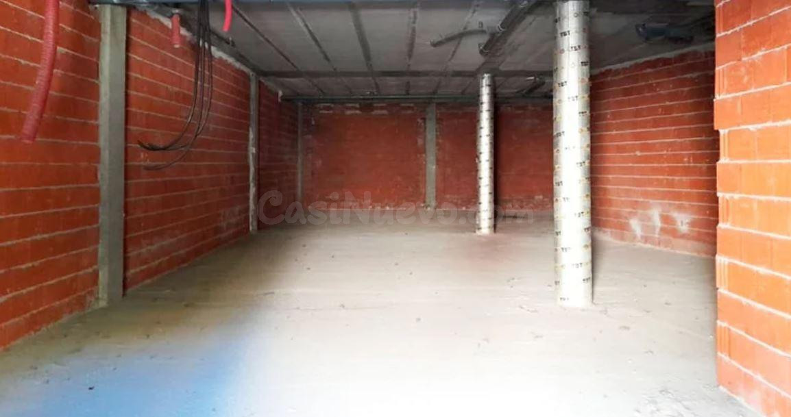 LOCALES COMERCIALES EN PUEBLA DE LILLO DESDE 58.000 EUROS - foto 4