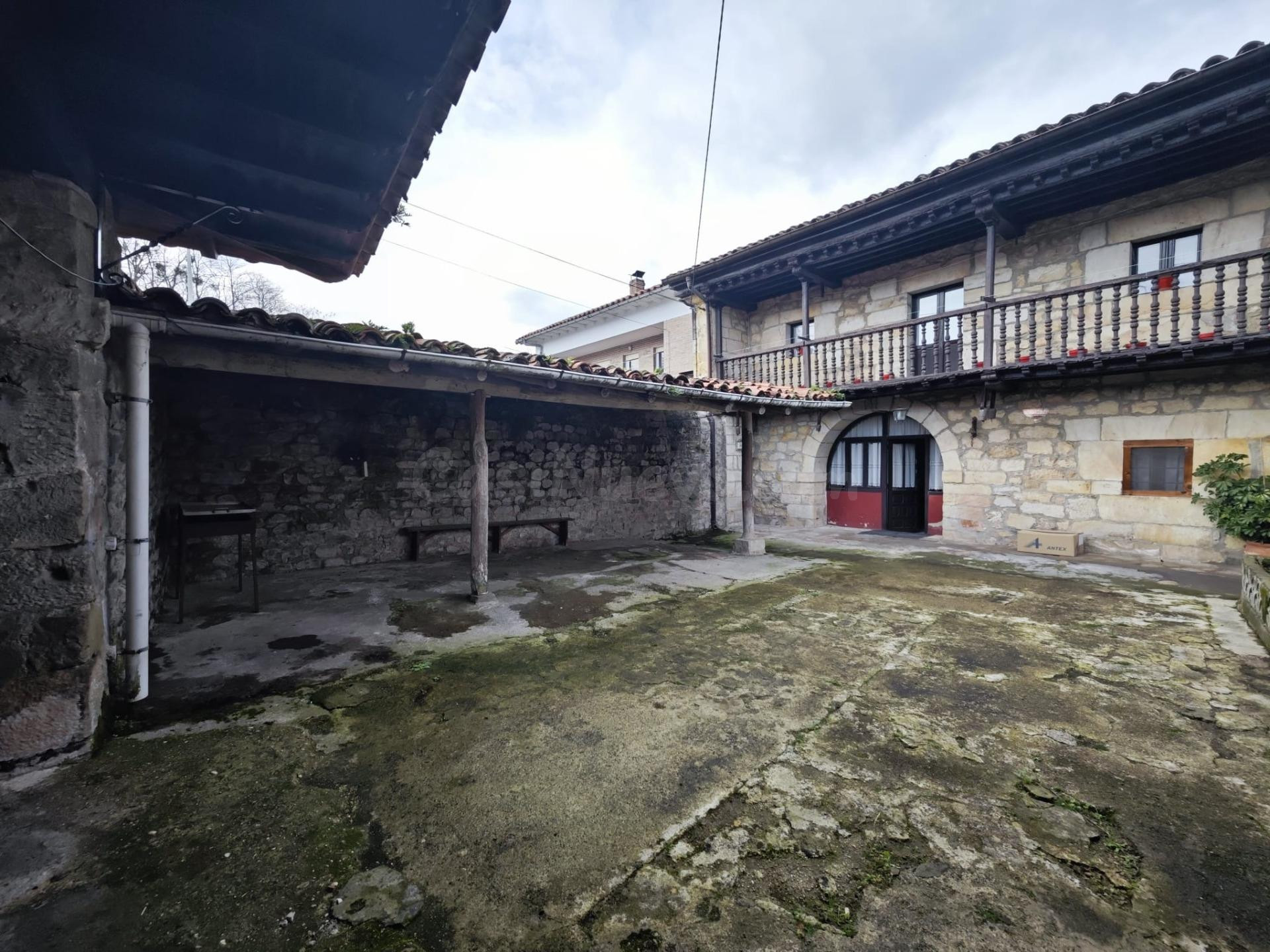 CASA DE PIEDRA CON MÚLTIPLES POSIBILIDADES EN VILLANUEVA DE  - foto 3