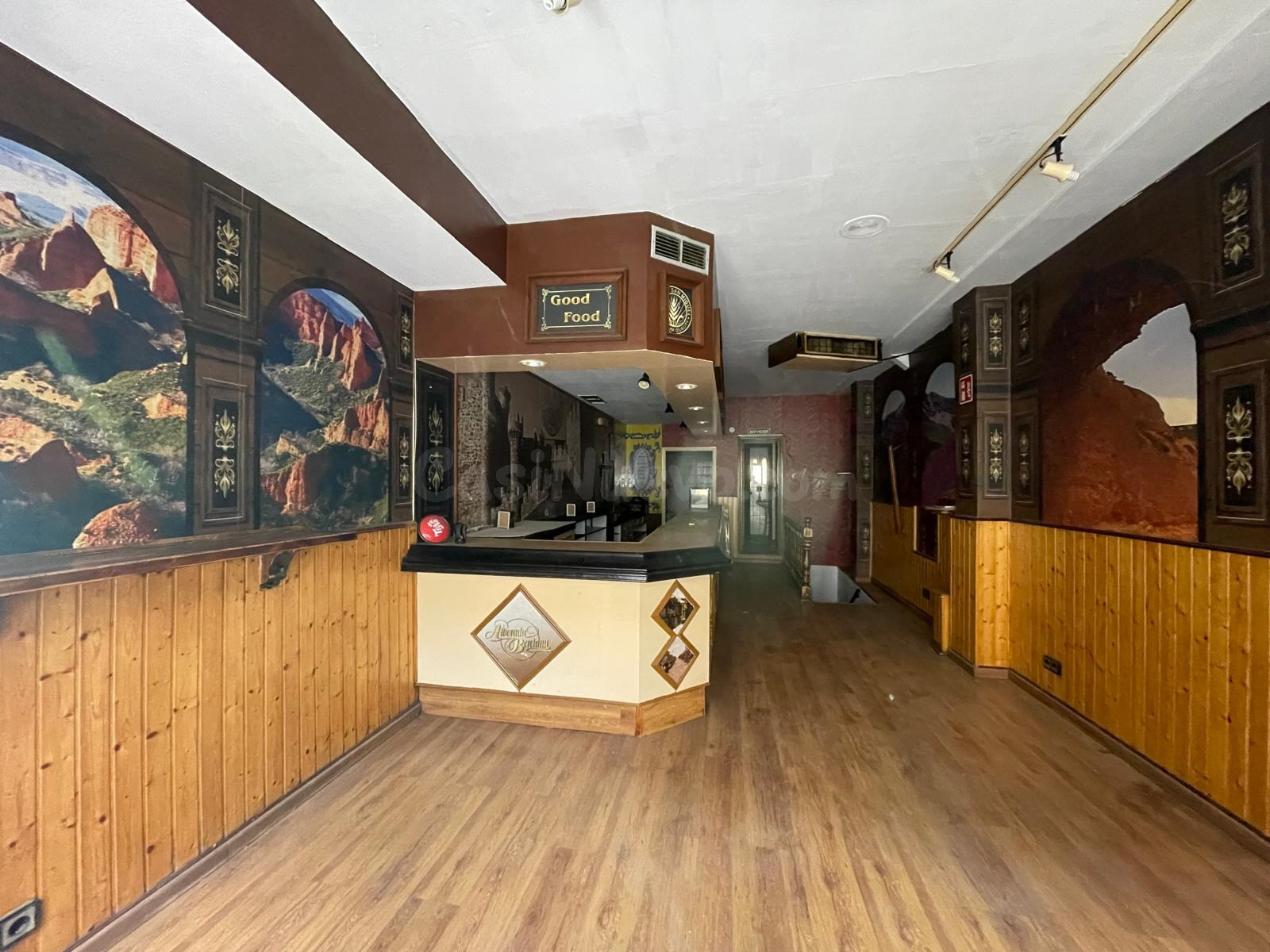 SE VENDE LOCAL EN ZONA ALTA