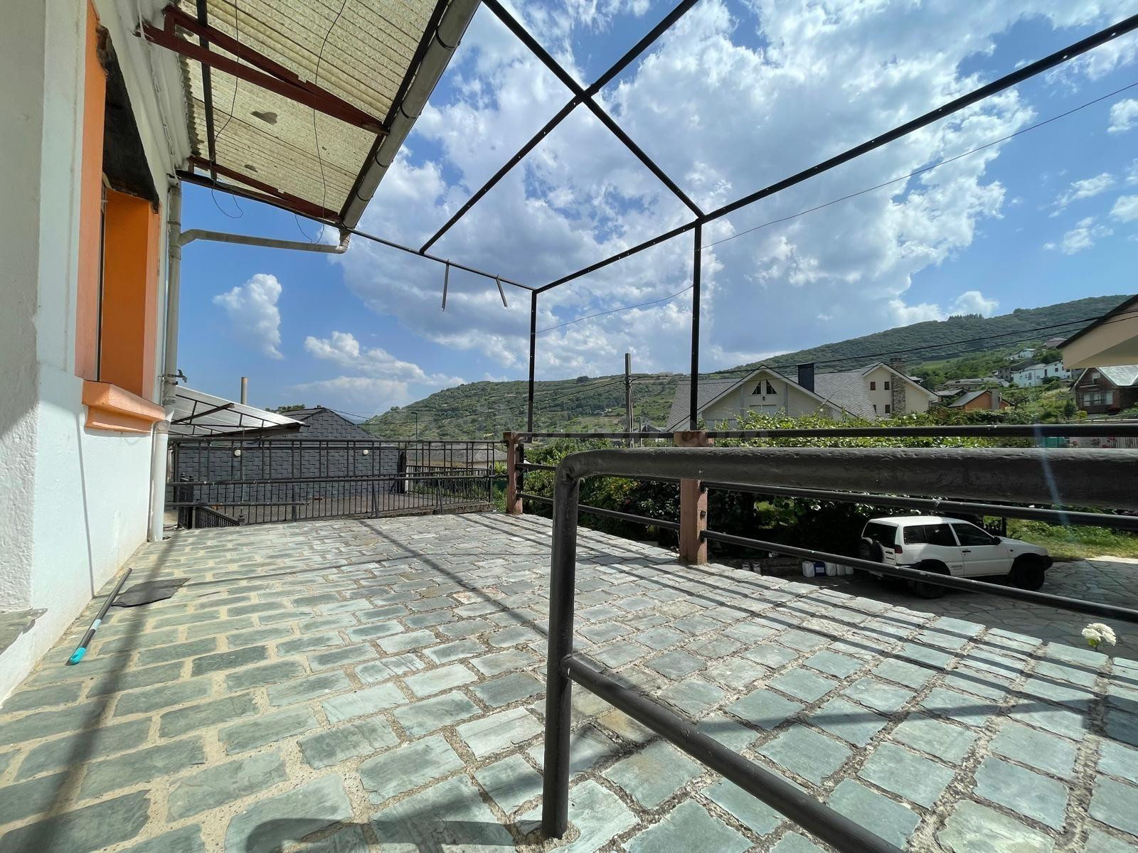 SE VENDE CASA EN CORULLÓN