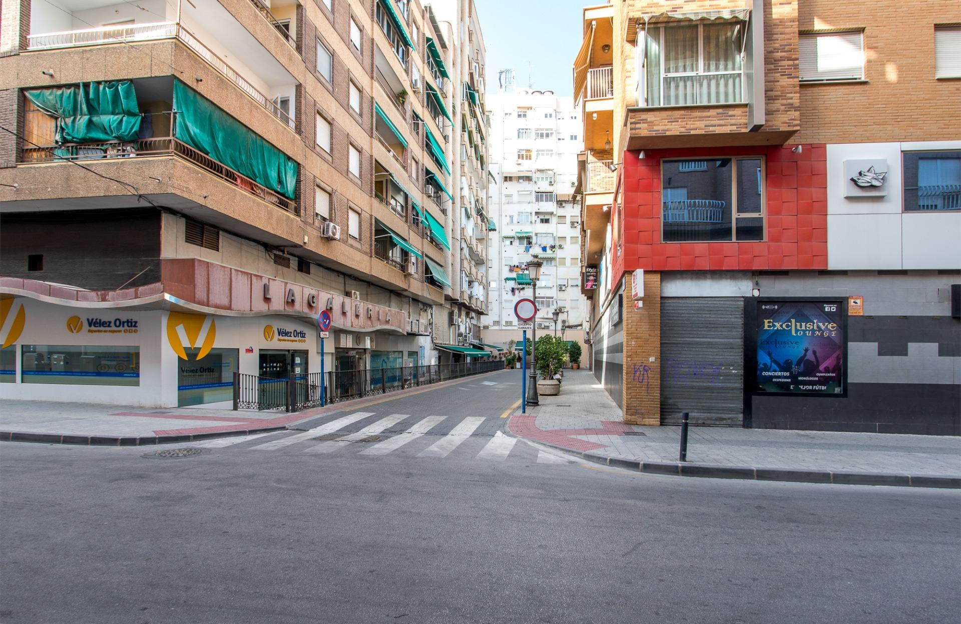 Plaza de Garaje en el Paseo Rosales