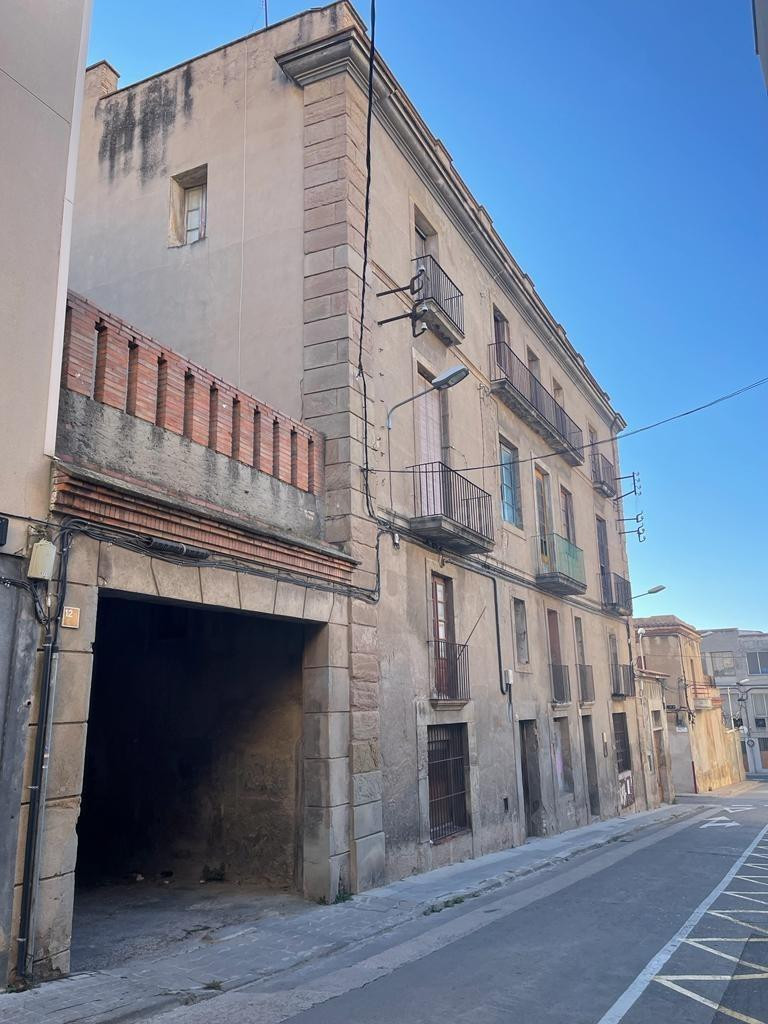 FINCA CENTRE IGUALADA AMB MOLTES POSSIBILITATS - foto 4