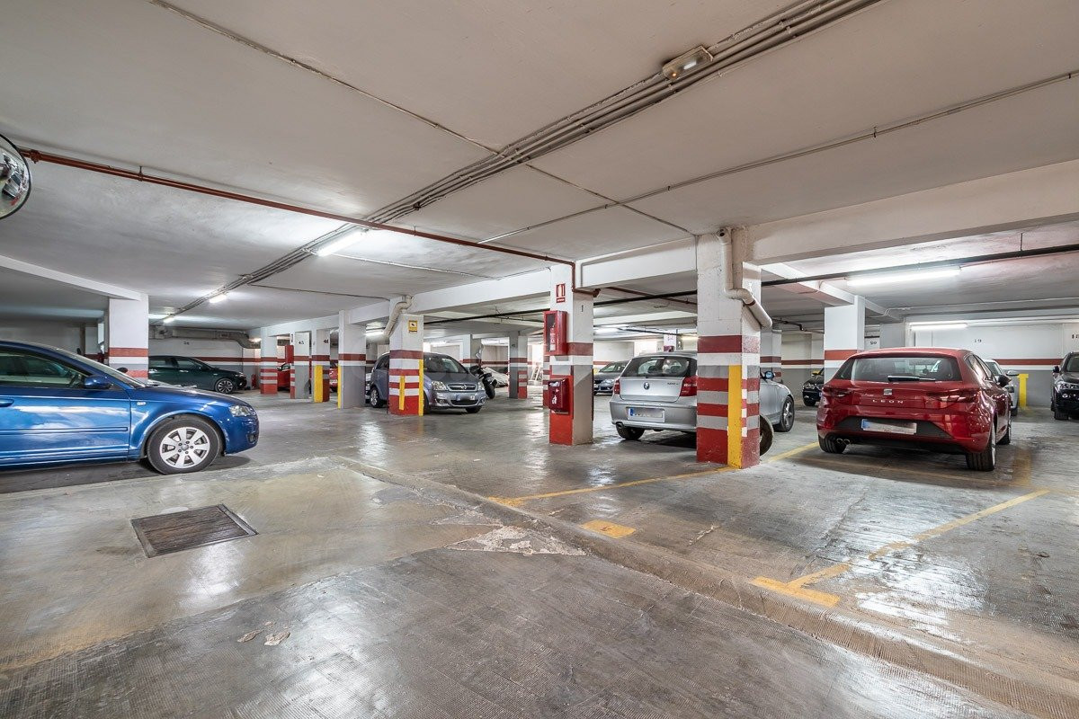Garaje a la venta en zona Hipercor