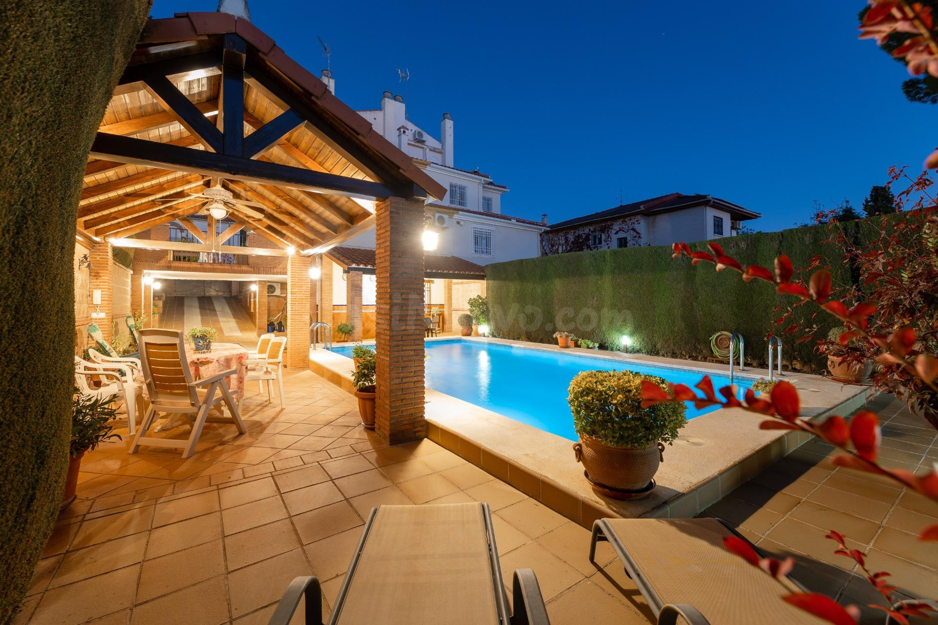 VIVIENDA PAREADA EN MONTELUZ