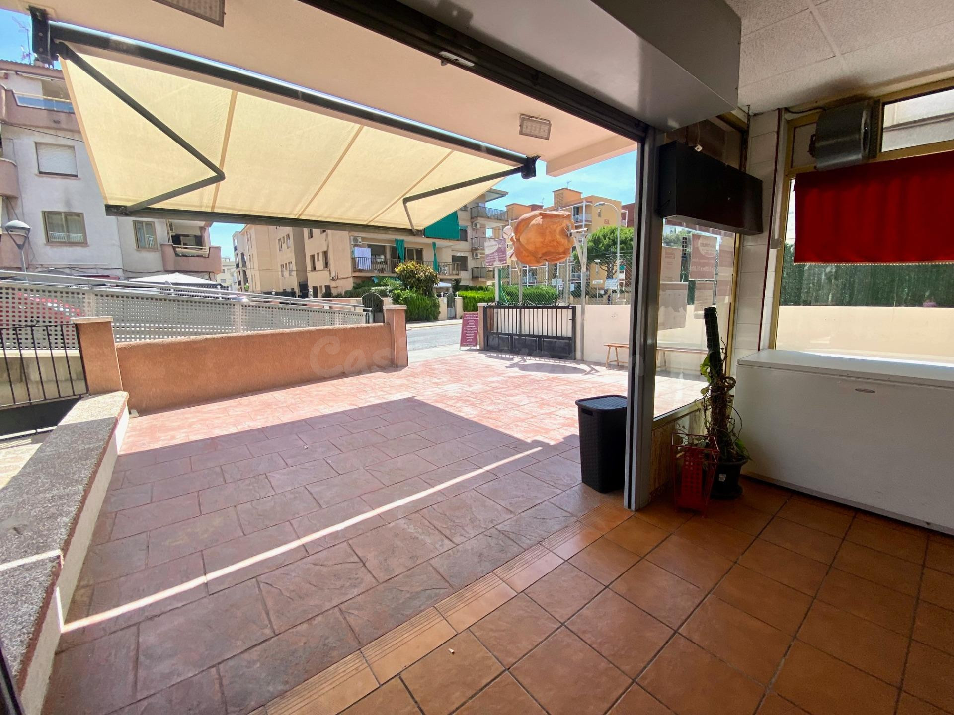 VENTA DE LOCAL COMERCIAL EN PLENO RENDIMIENTO EN CUNIT PLAYA