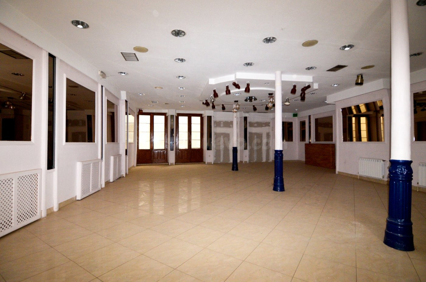 Urbis te ofrece un local comercial en venta en Béjar, Salama - foto 2
