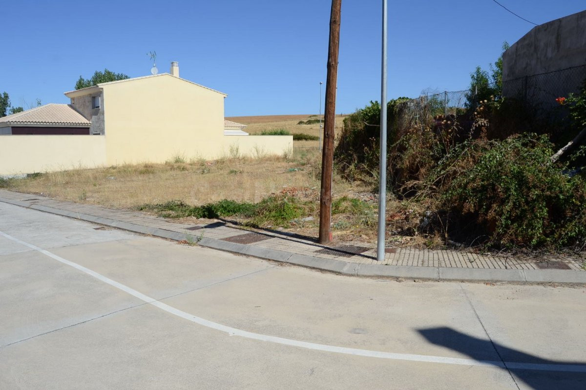 Urbis te ofrece un estupendo solar en venta en Ciudad Rodrigo, Salamanca.