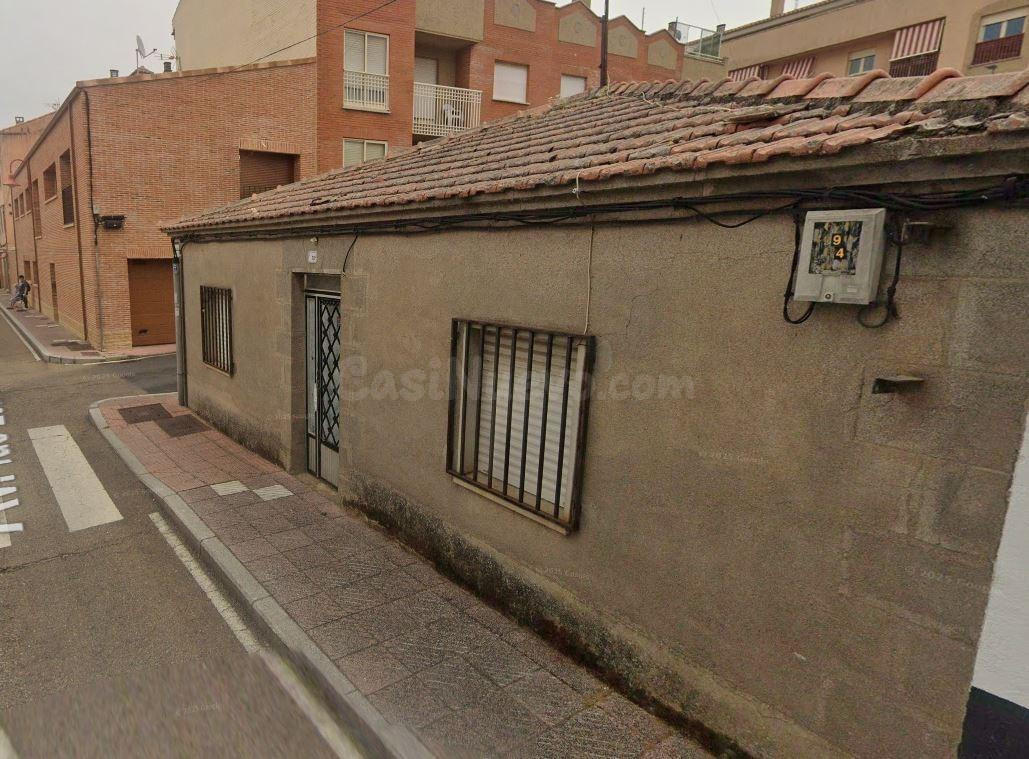 Urbis te ofrece una casa en venta en Santa Marta de Tormes, 