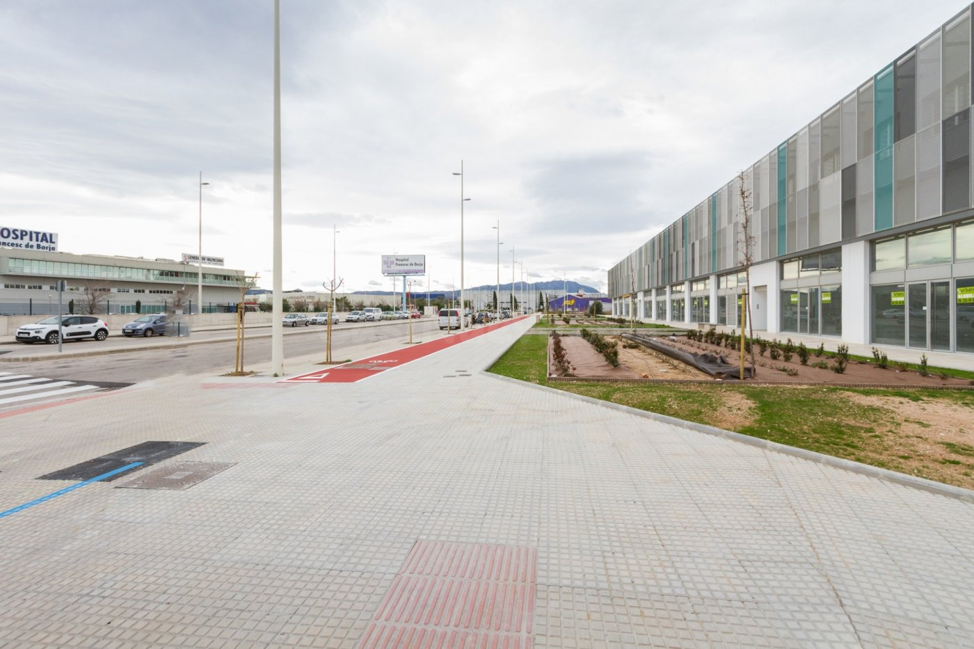 El local ideal para  tu negocio enfrente del nuevo Hospital comarcal  🏥
