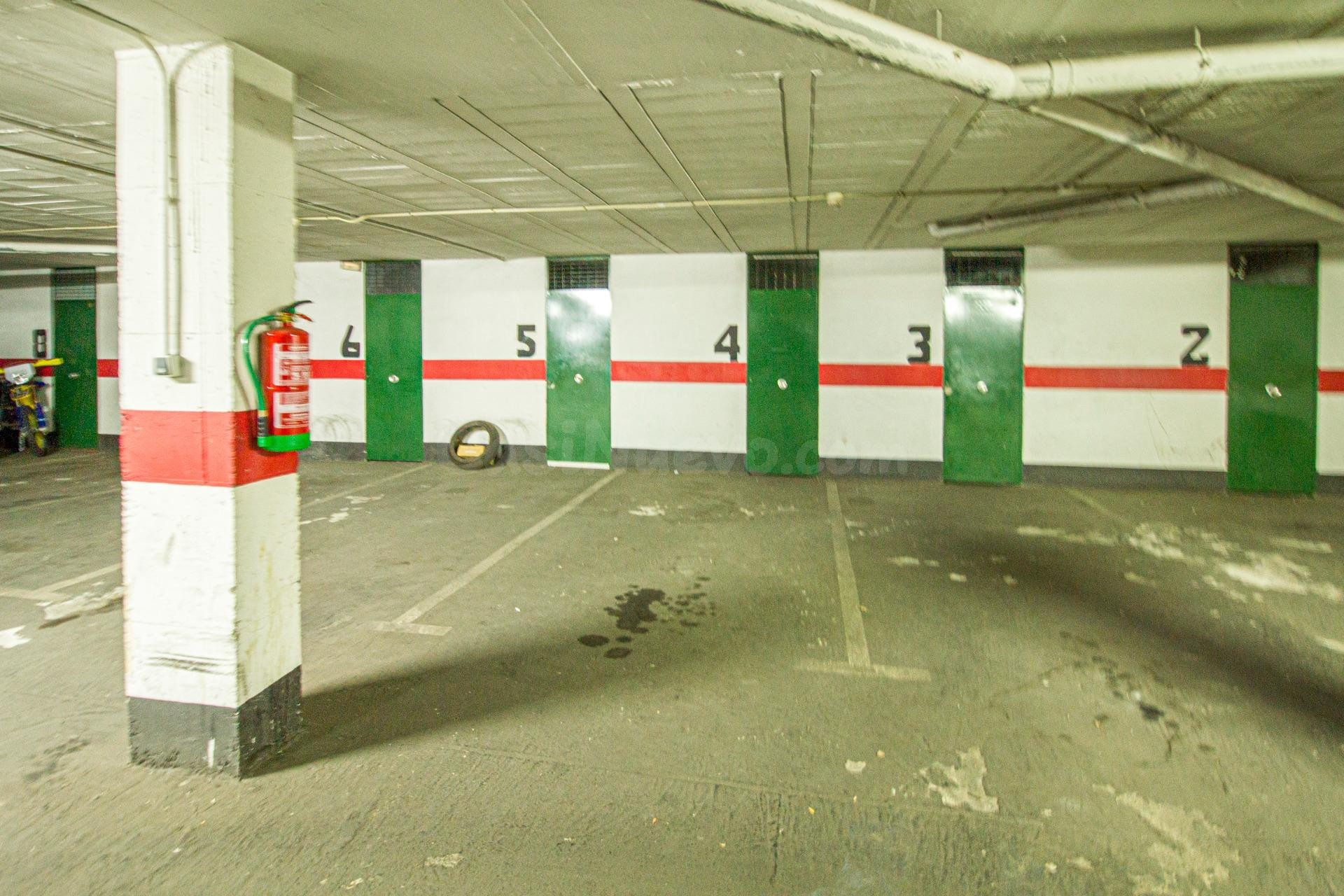 PLAZA DE GARAJE CON TRASTERO EN CALLE MANUEL SALDAÑA