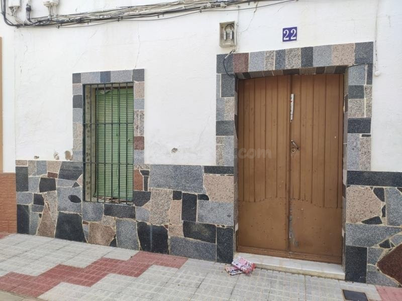 CASA ADOSADA EN VENTA EN CASTUERA - foto 3