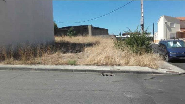 SUELO URBANO EN VENTA EN MORALEJA