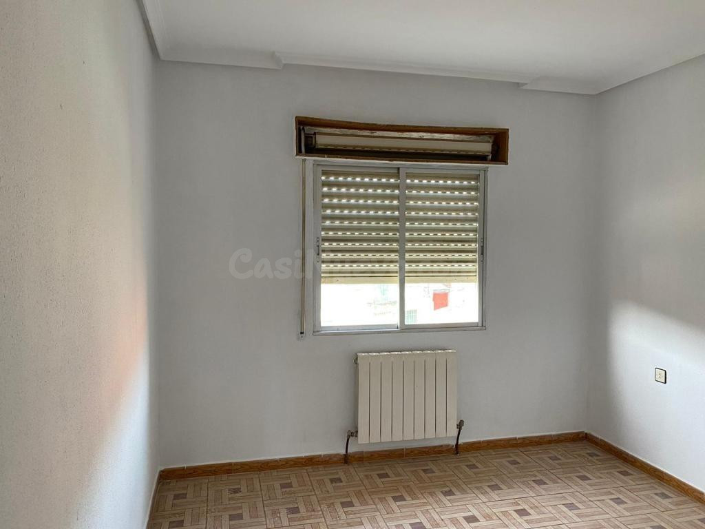 PISO EN VENTA EN MOHEDAS DE GRANADILLA - foto 5
