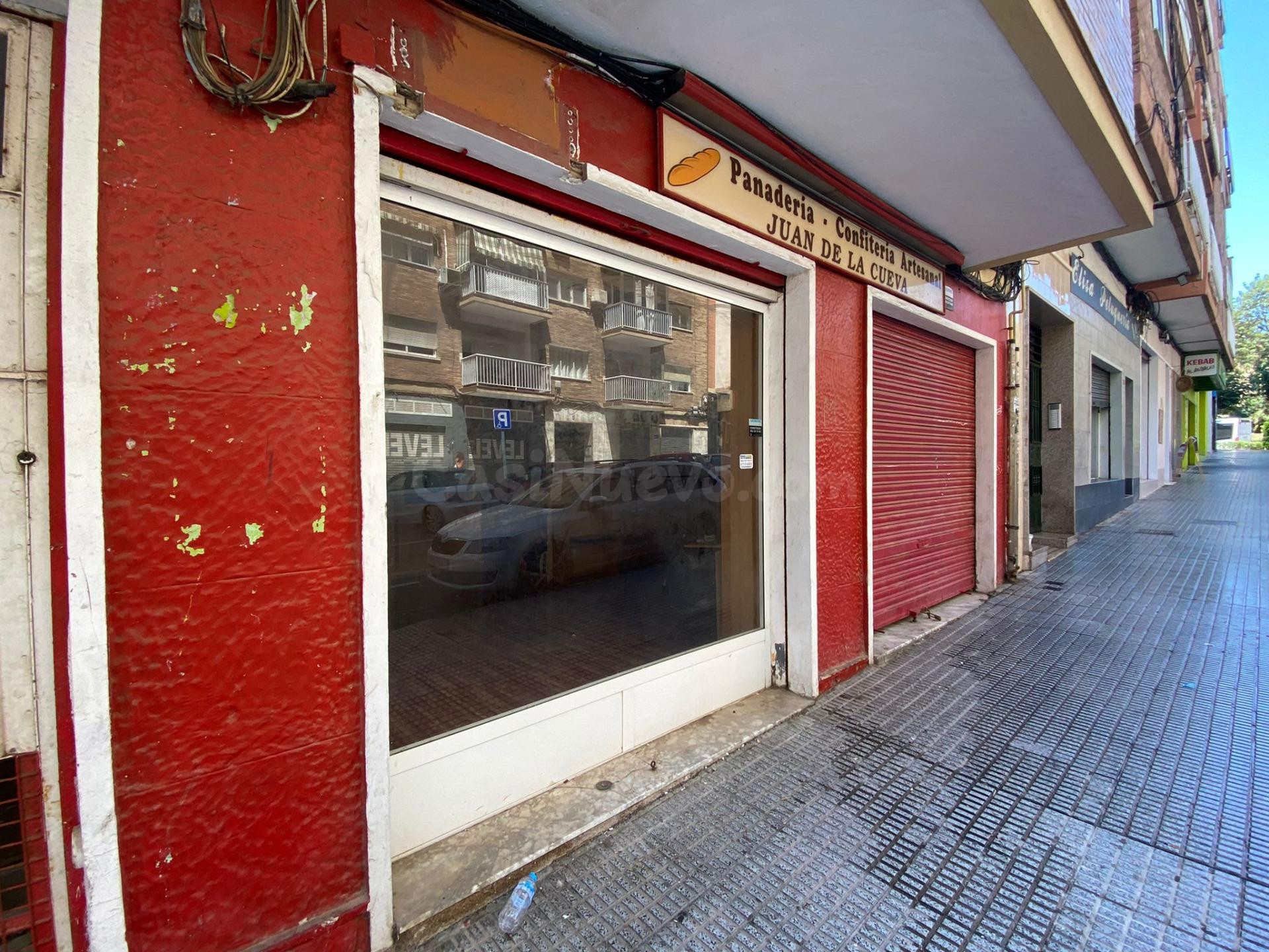 Local comercial junto a la Estación de tren, en Cartagena