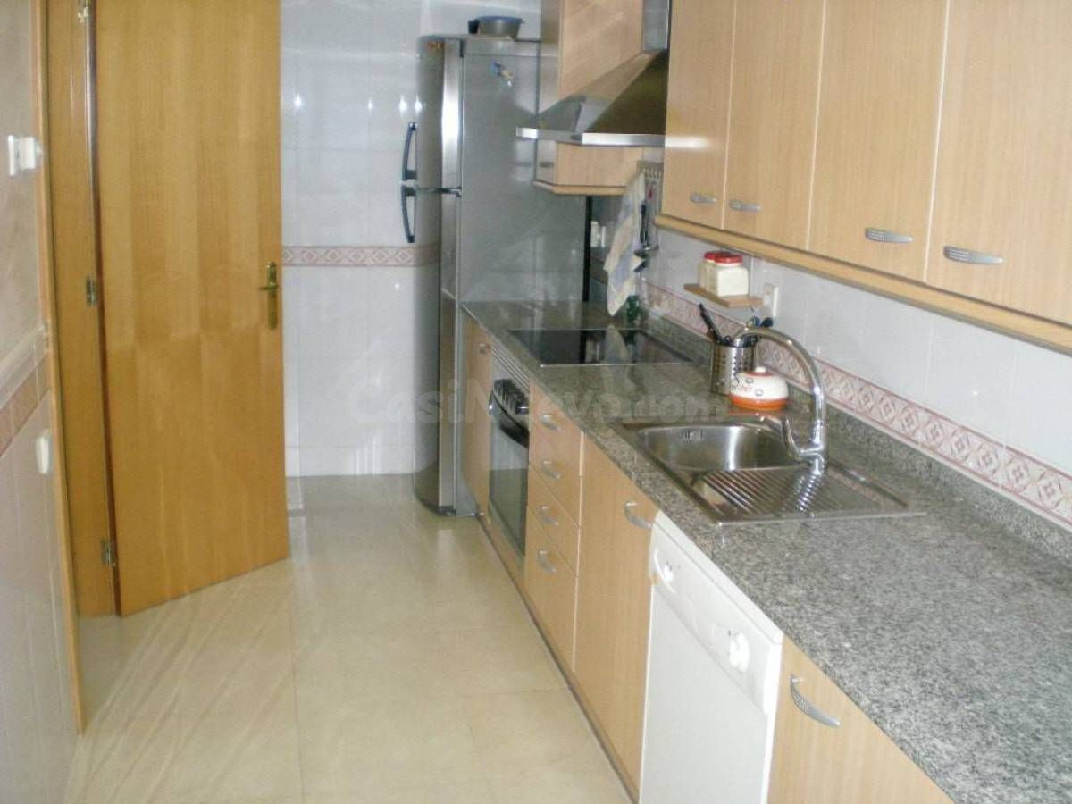PISO SEMINUEVO EN VENTA CON PARQUING INCLUIDO