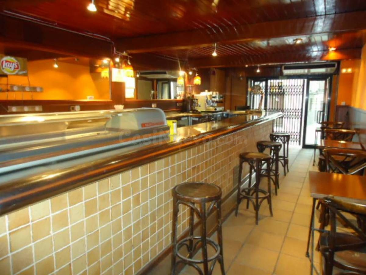 BAR EN ALQUILER CON TRASPASO
