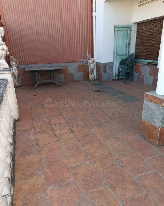 CASA ADOSADA CON GARAJE DE 100M2 Y TERRAZA 17M2