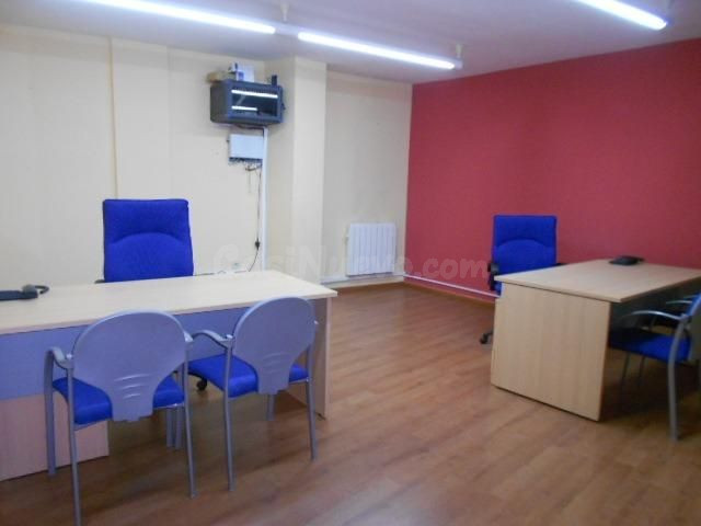OFICINA DENTRO DE CENTRO DE NEGOCIOS DE GRAN PRESTIGIO