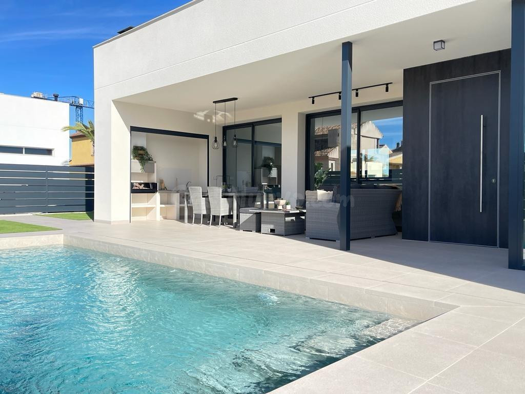Chalet en Urbanización Los Olivos