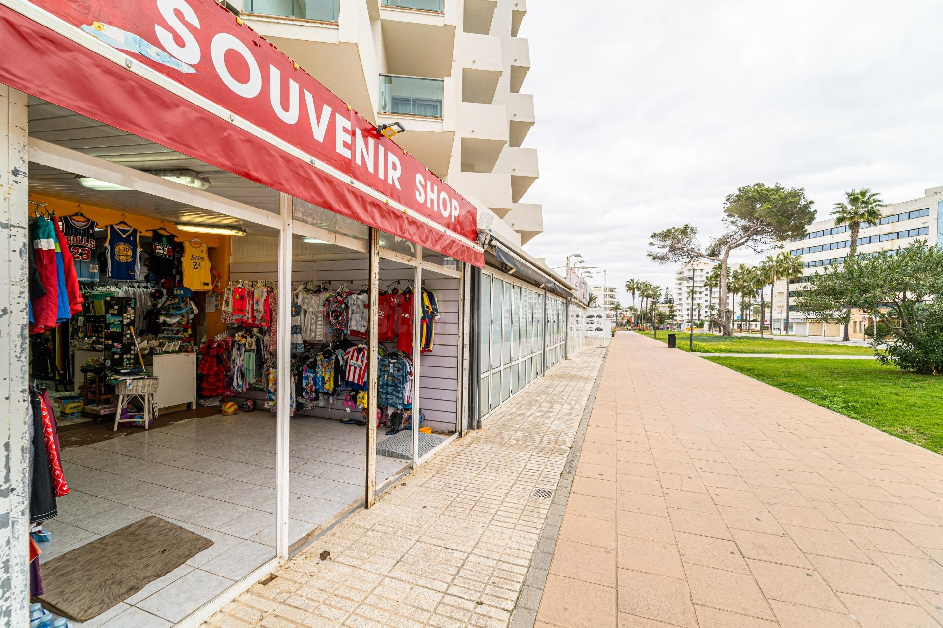 Cala millor local comercial en segunda linea de mar de 67m2
