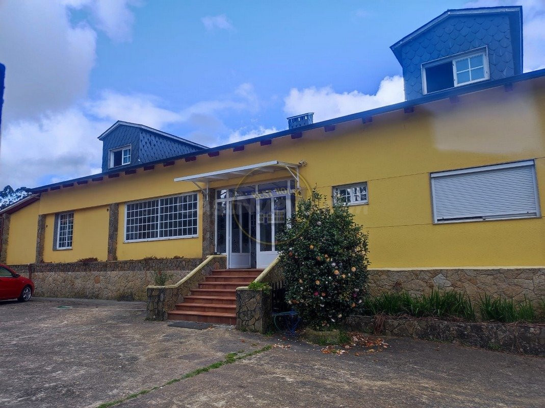 CASA DE 8 DORMITORIOS CON FINCA EN EL ENTORNO DE SAN COSME - foto 3