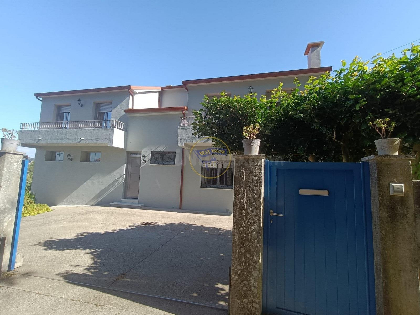 Casa en Cabral de 5 dormitorios con amplia parcela de unos 5 - foto 3